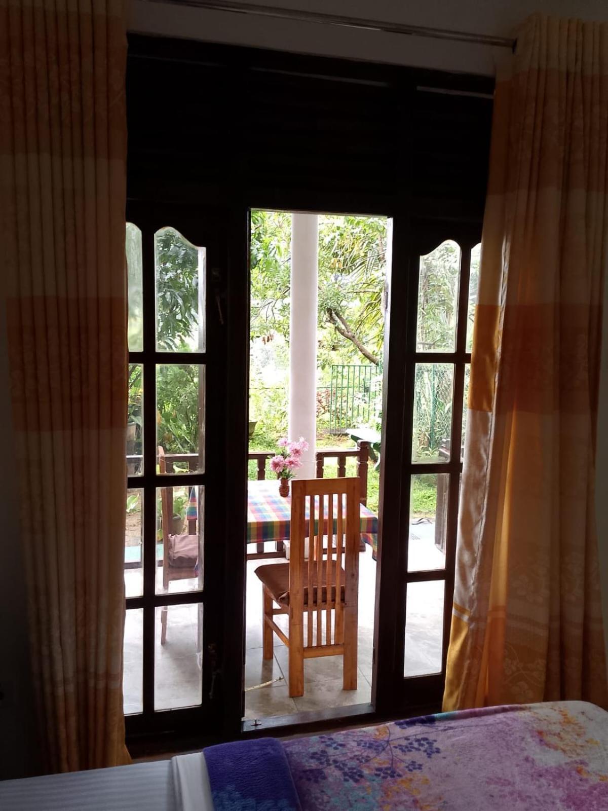 Bed and Breakfast Pasan Guest Ella Zewnętrze zdjęcie